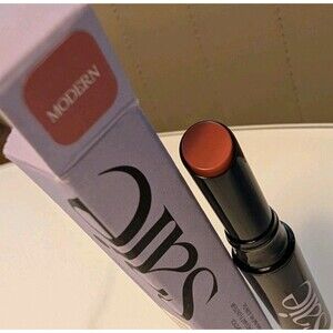 Saie Lip Blur MATTE Blurring Lipstick Shade MODERN New In Box 2.5 g Nude Shade